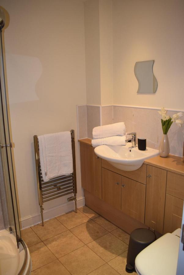 Kelpies Serviced Apartments Kavanagh- 5 Bedrooms Bathgate Exterior photo